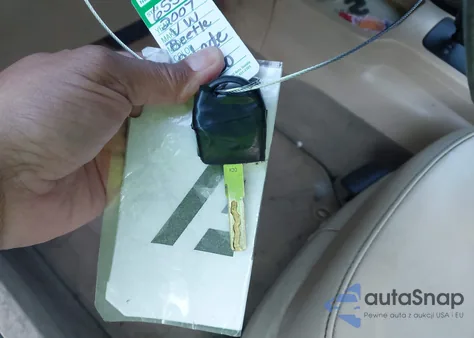 2007 Volkswagen New Beetle 2.5 z USA, uszkodzony, nr VIN 3VWRF31YX7M407999